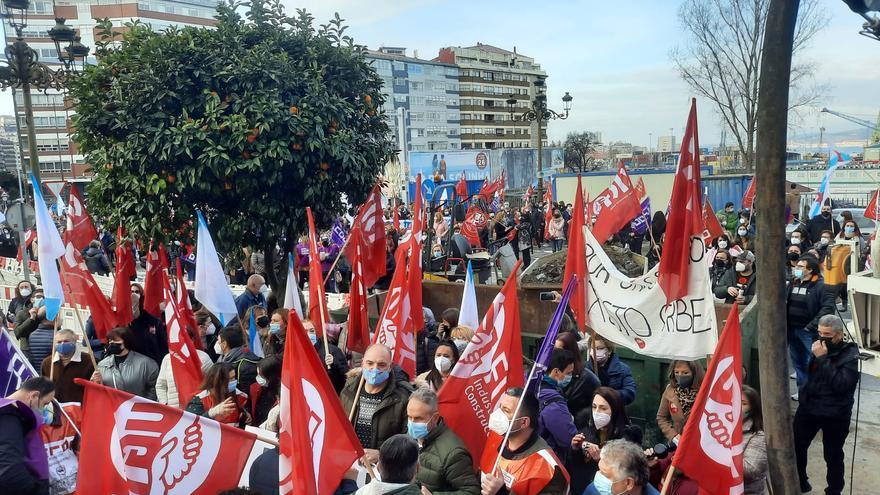 Profesionales del sector de la conserva paralizan Vigo para reclamar &quot;un convenio justo&quot;