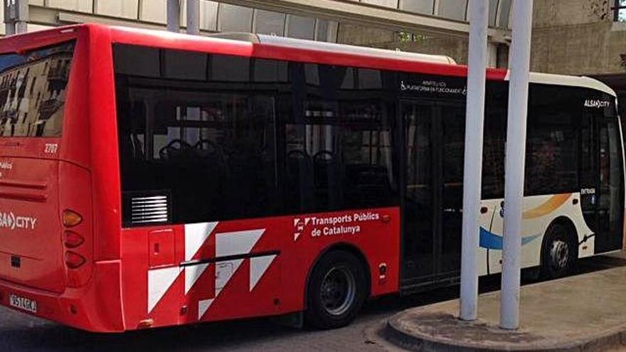 Un autobús a la parada de Solsona