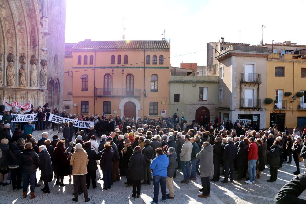 Protesta a Castelló en contra de la decisió del Bisbat de rellevar el mossèn