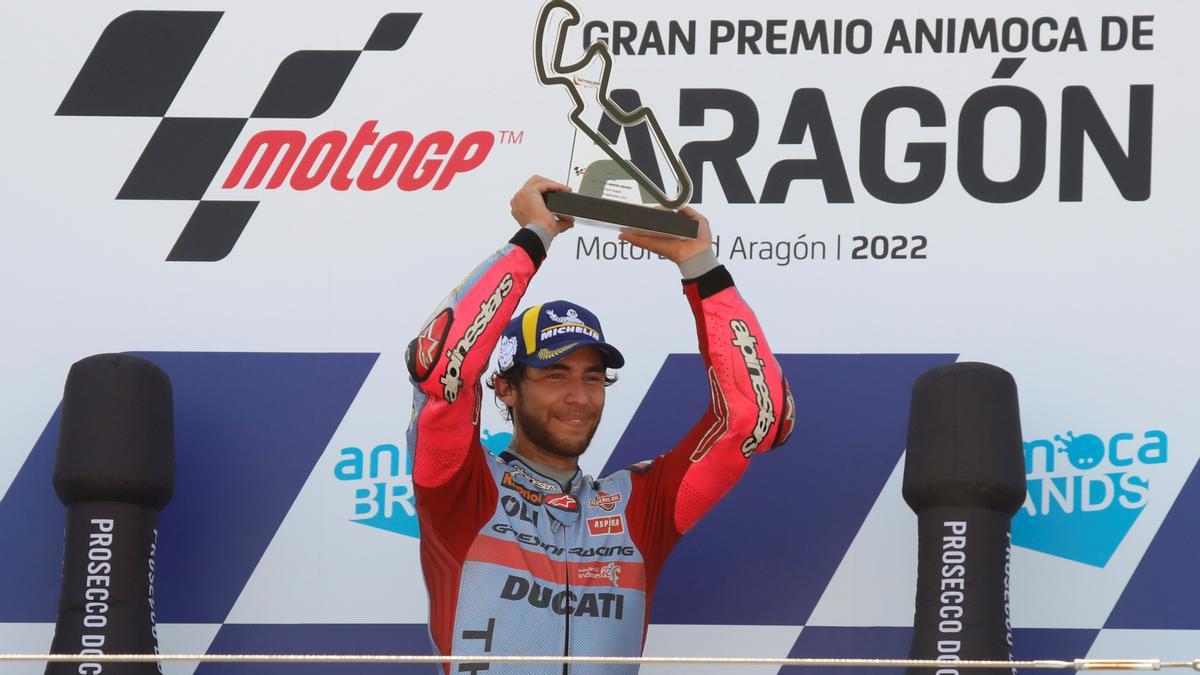 Bastianini celebra su triunfo en el GP de Aragón.