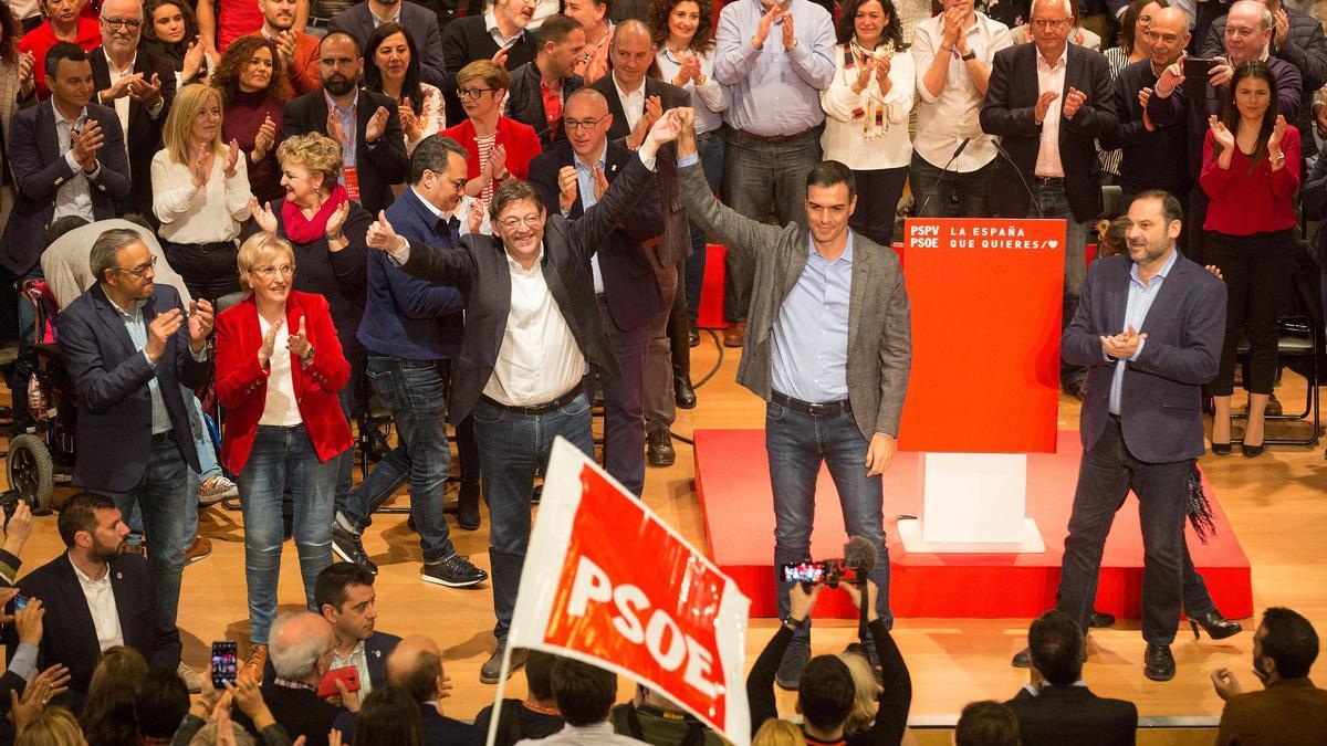 Puig, Sánchez y Ábalos en Alicante en 2019.