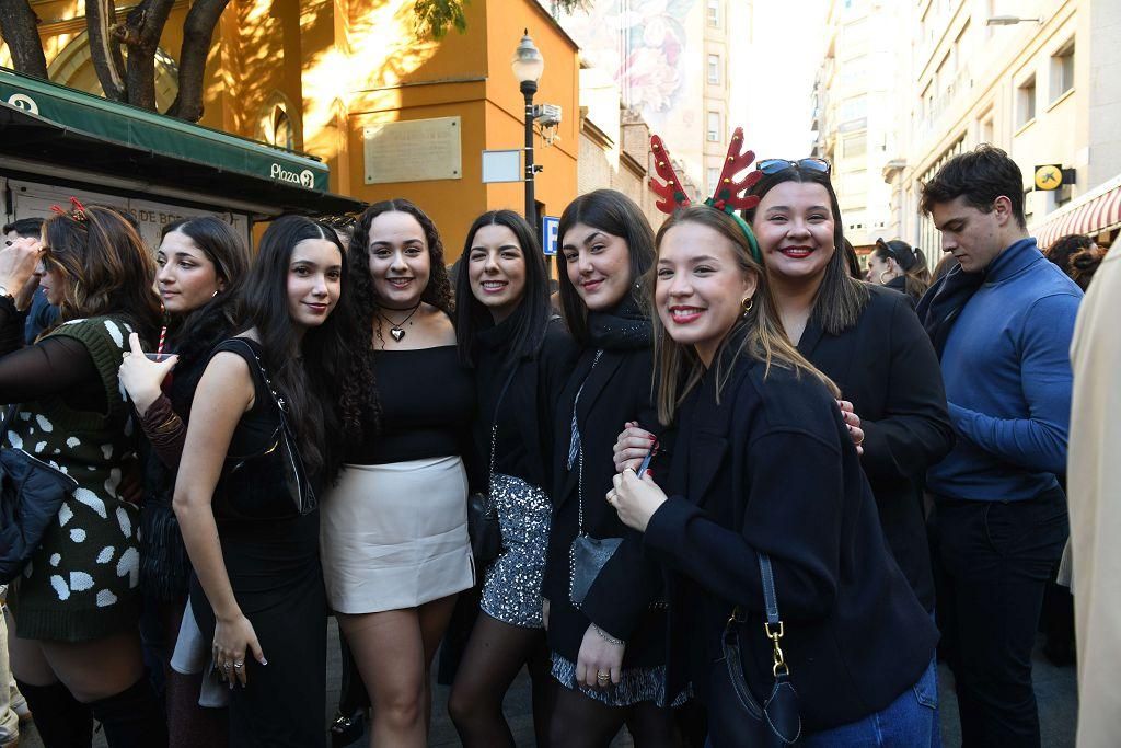 Murcia se echa a las calles durante el tardeo de Nochebuena