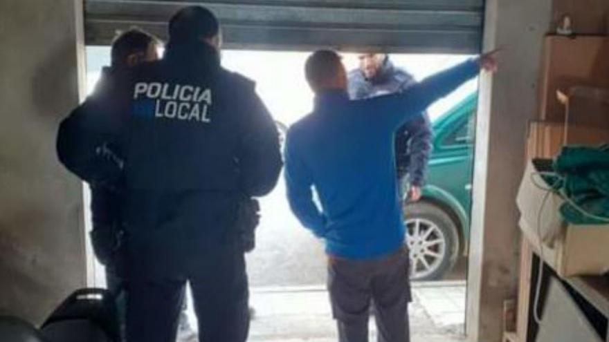 Agentes de la Policía de sa Pobla.