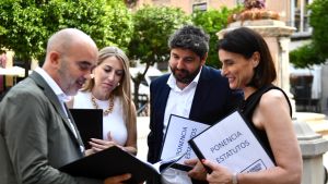 Daniel Sirera, María Guardiola, Fernando López Miras y Gema Igual, este miércoles en Murcia.