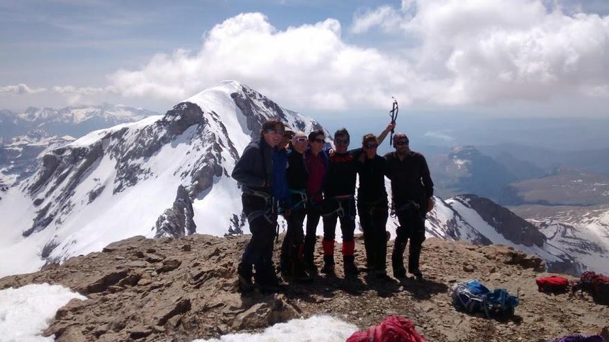Grup d´escaladors valencians en un ascens d´entrament.
