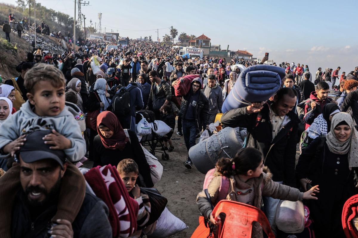 Palestinos desplazados regresan a sus hogares al norte de una Gaza ...