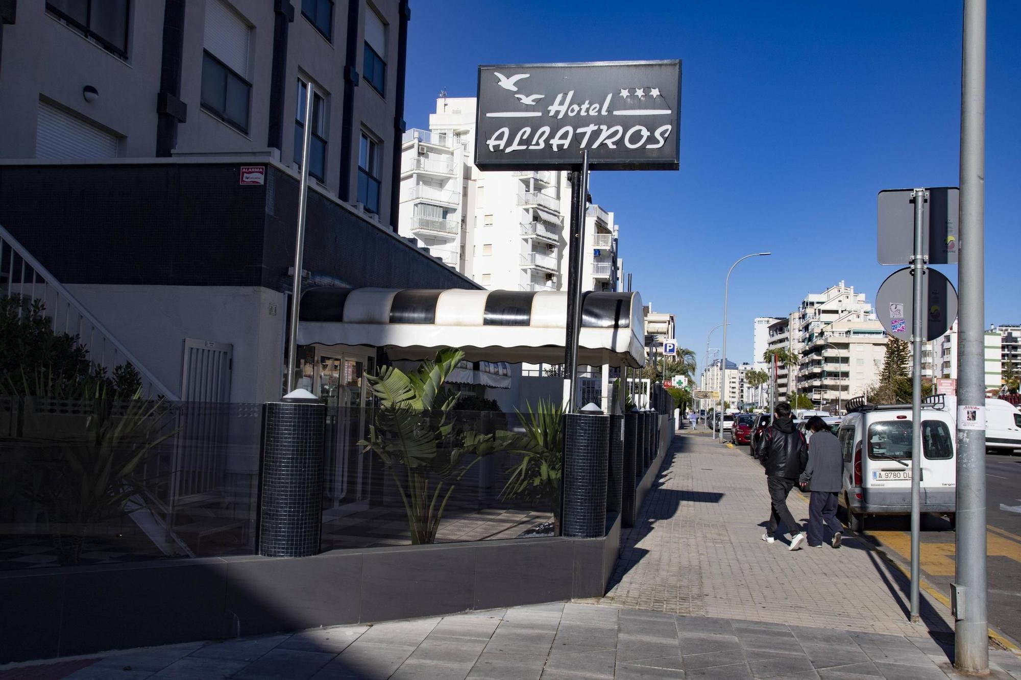 Hoteles abiertos y cerrados en la playa de Gandia