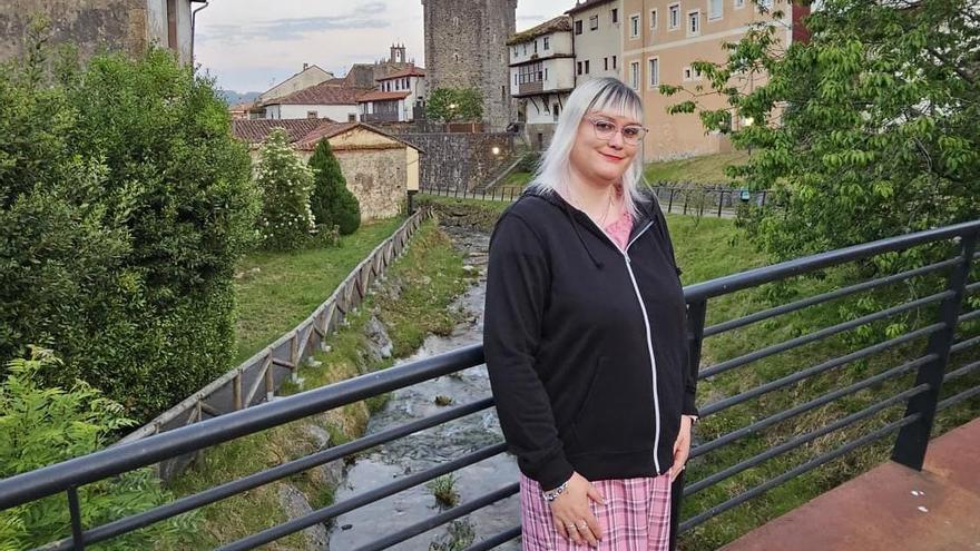 Virginia Peña, la madrileña que se enamoró de Asturias (y que estos días guía al turista en Salas)
