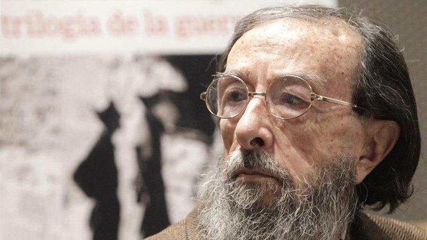 Muere el escritor Juan Eduardo Zúñiga