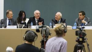 Un momento de la rueda de prensa de Barenboim. 