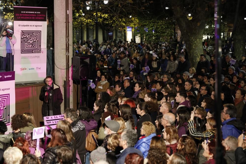 25N: Manifestación en Gijón contra la violencia de género