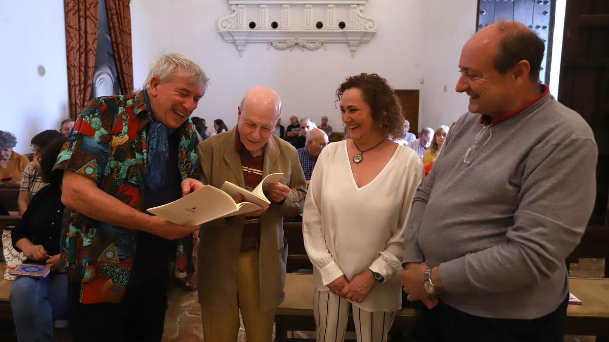 Miguel Losada, Javier Lostalé, Balbina Prior y Federico Roca en la Fundación Gala, durante el acto.