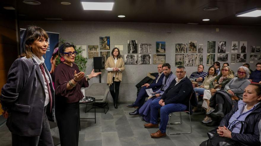 La directora protagonizó un encuentro dentro de los actos del 8-M del CIM de O Salnés. | Iñaki Abella