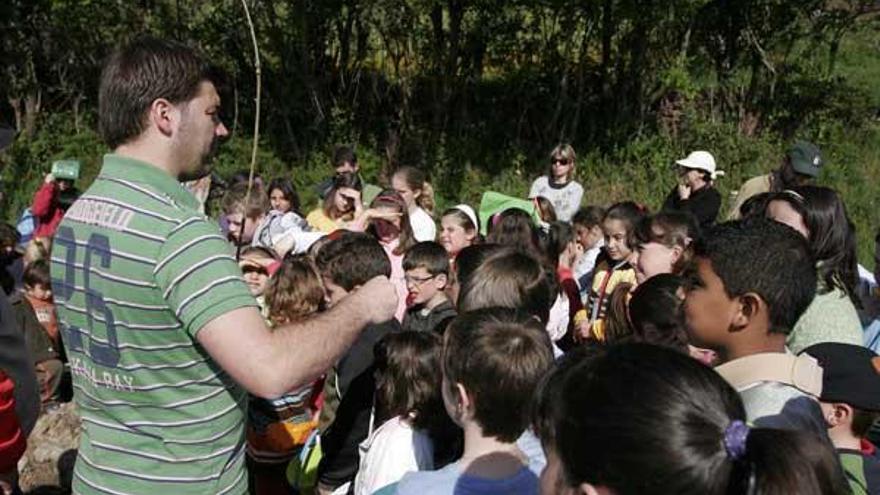 Antes de comenzar, atendieron a las instrucciones de los comuneros.