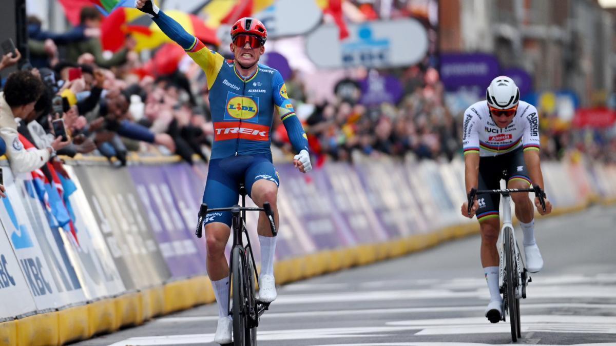 Pedersen, por delante de Van der Poel