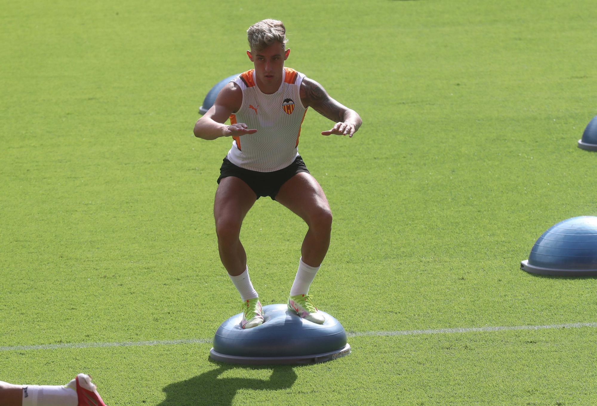 Sesión en Mestalla con Maxi Gómez y Alderete