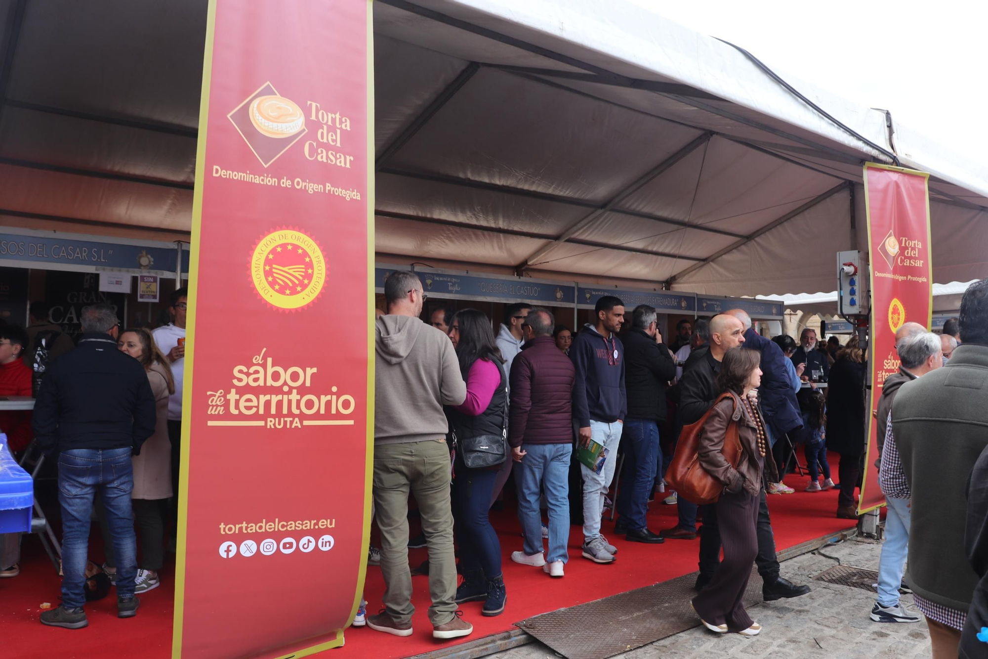 Primera jornada de la Feria Nacional del Queso de Trujillo