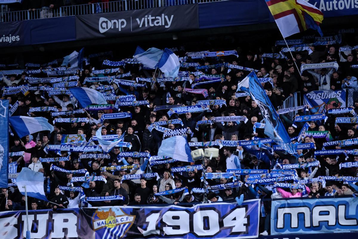 La afición volvió a ser fundamental para que el Málaga CF remontase este domingo con doblete de David Larrubia.