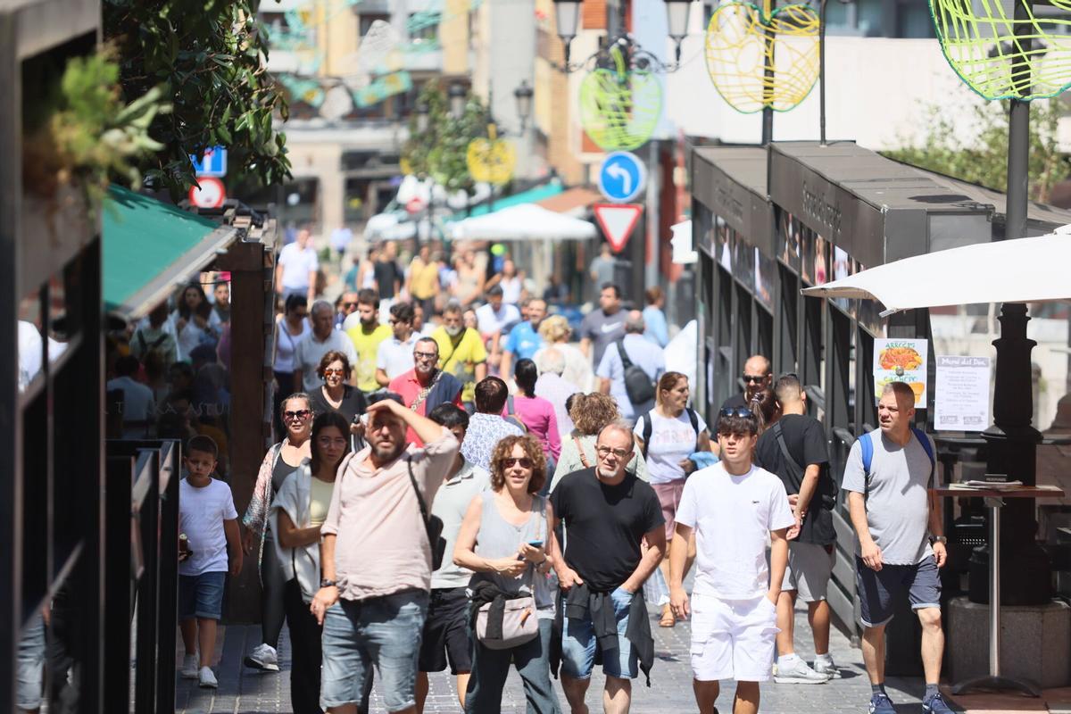 Turistas por la calle Gascona.