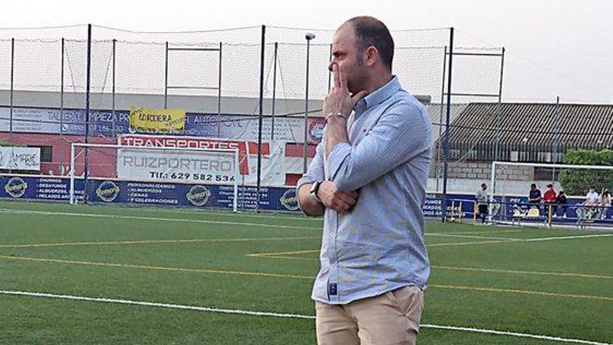 Jesús Fernández, entrenador del Montilla CF, de la División de Honor Sénior.