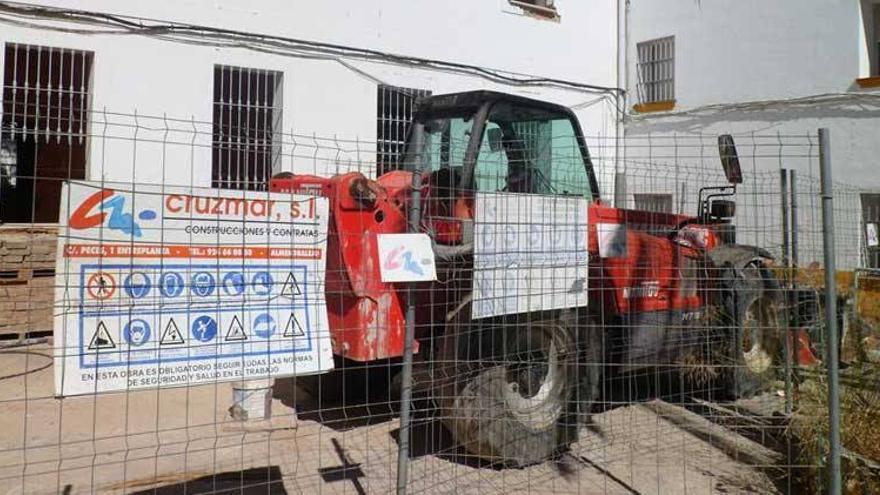 El parón de las obras atrasa otra vez el traslado de la Escuela de Idiomas de Mérida