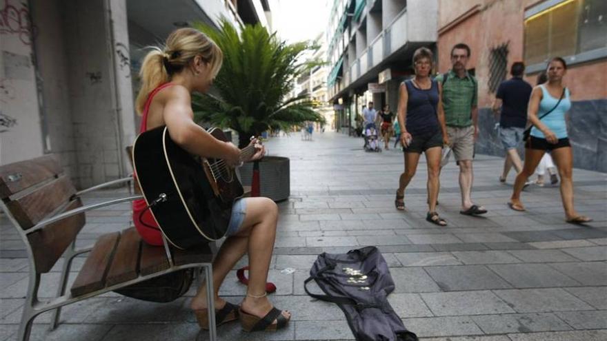 El Ayuntamiento plantea acotar la música callejera a 30 puntos