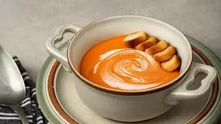 La crema de verduras con curry ideal para cenar y perder peso