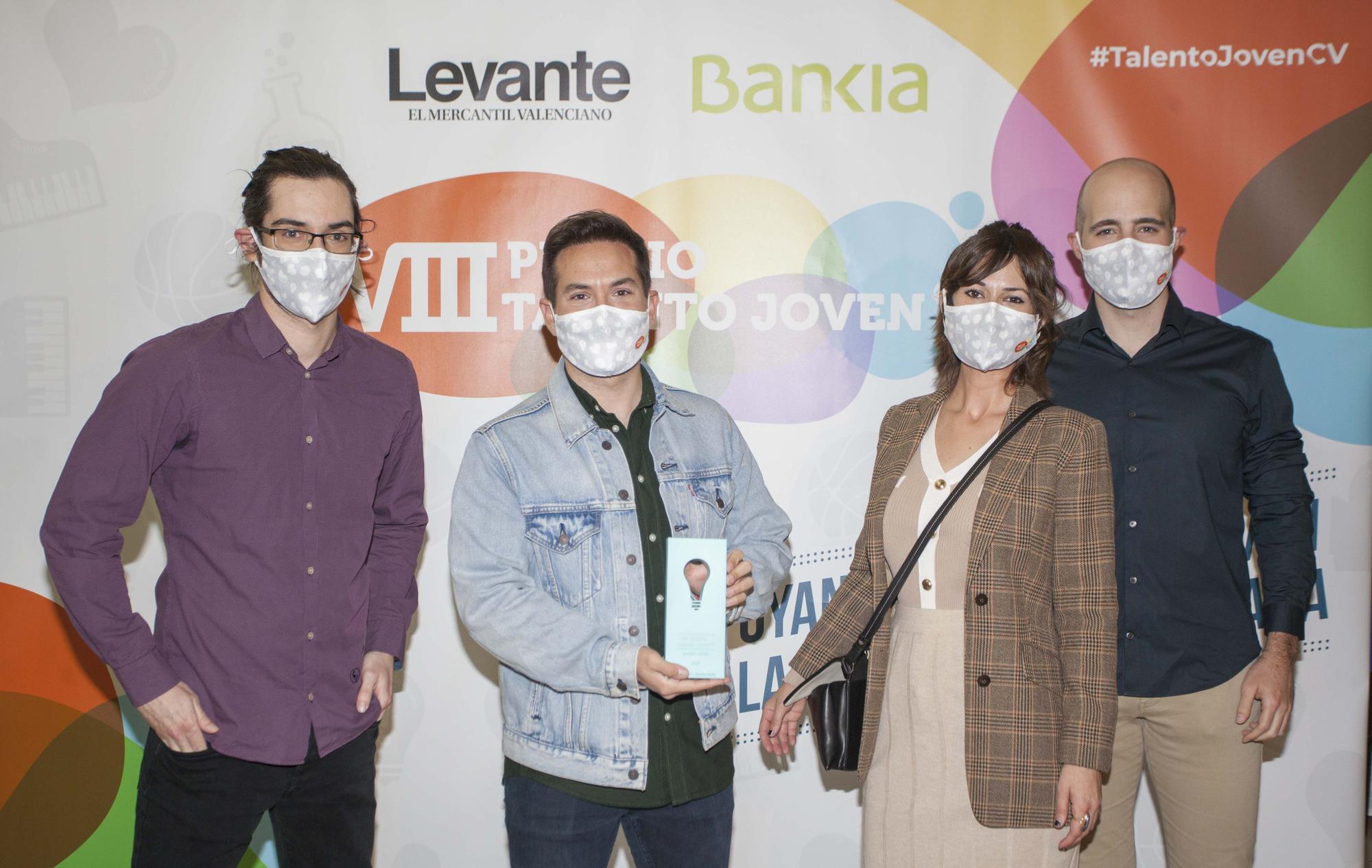 Enrique Moreno, Adrián Ferrer, Beatriz González y Jorge Marín, creadores del proyecto Idún.jpg