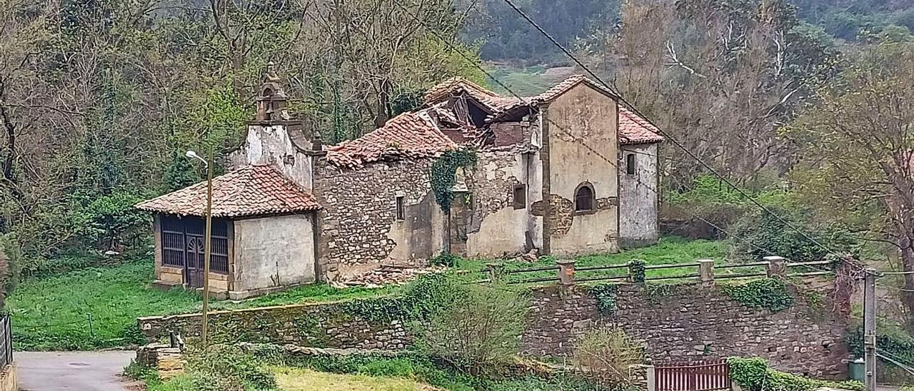 La capilla de Villarejo, en avanzado estado de ruina.