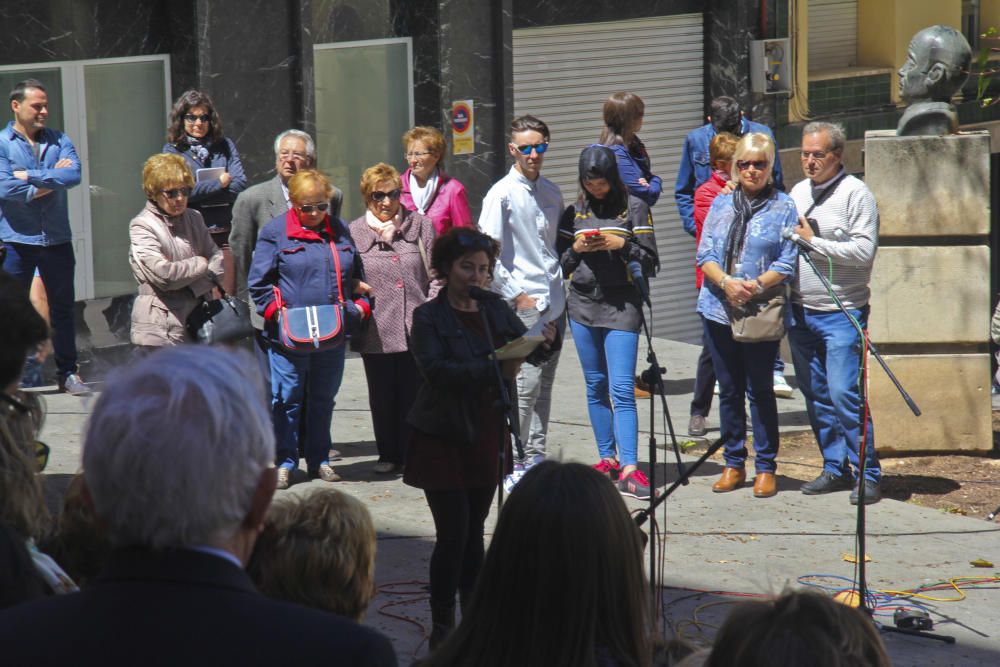 Alcoy escribe una poesía con música y flores para Valls