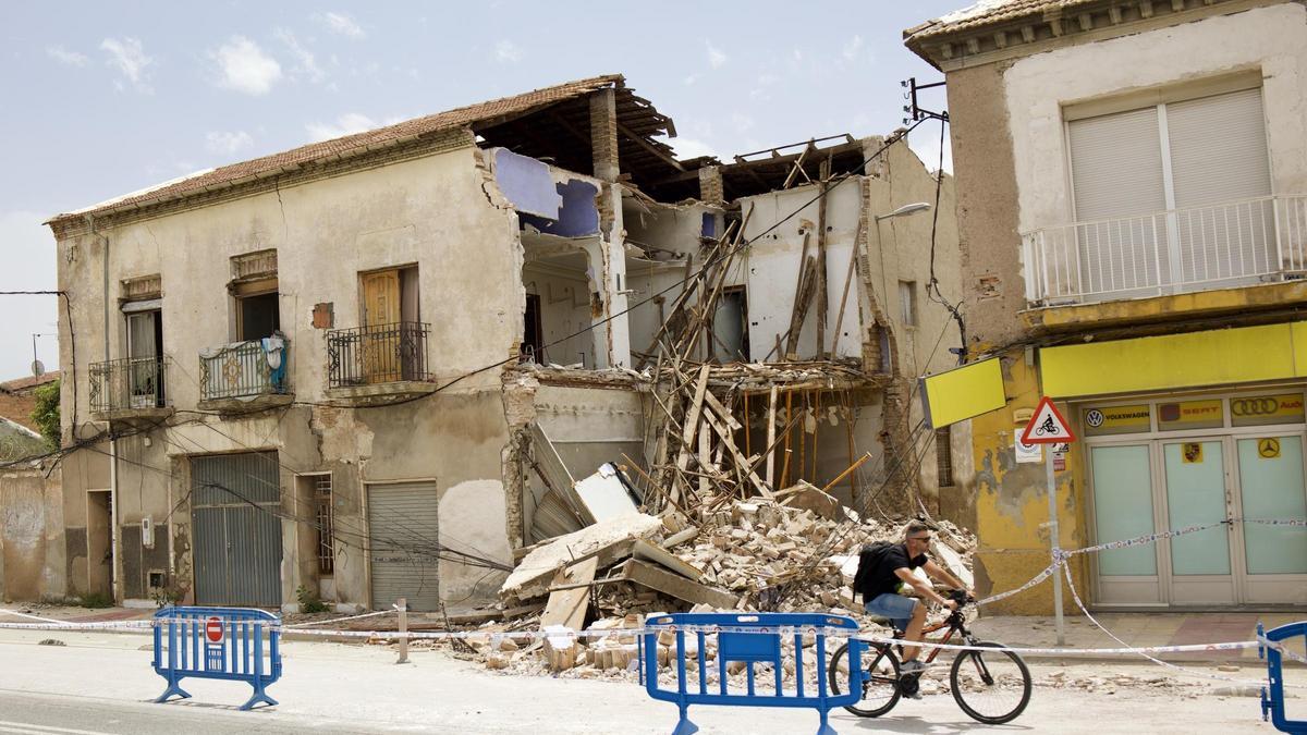 Vivienda derrumbada en la avenida Ciudad de Almería