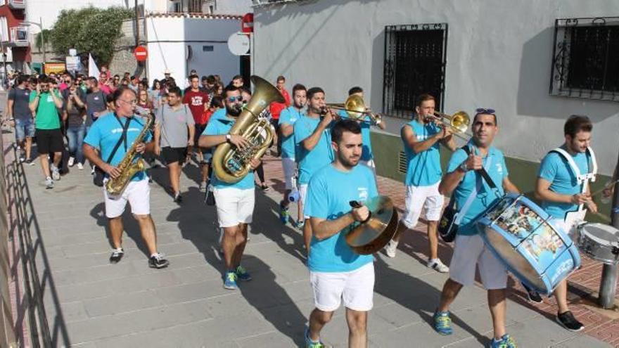 El encierro inicia los actos taurinos en el ecuador de las fiestas en Orpesa