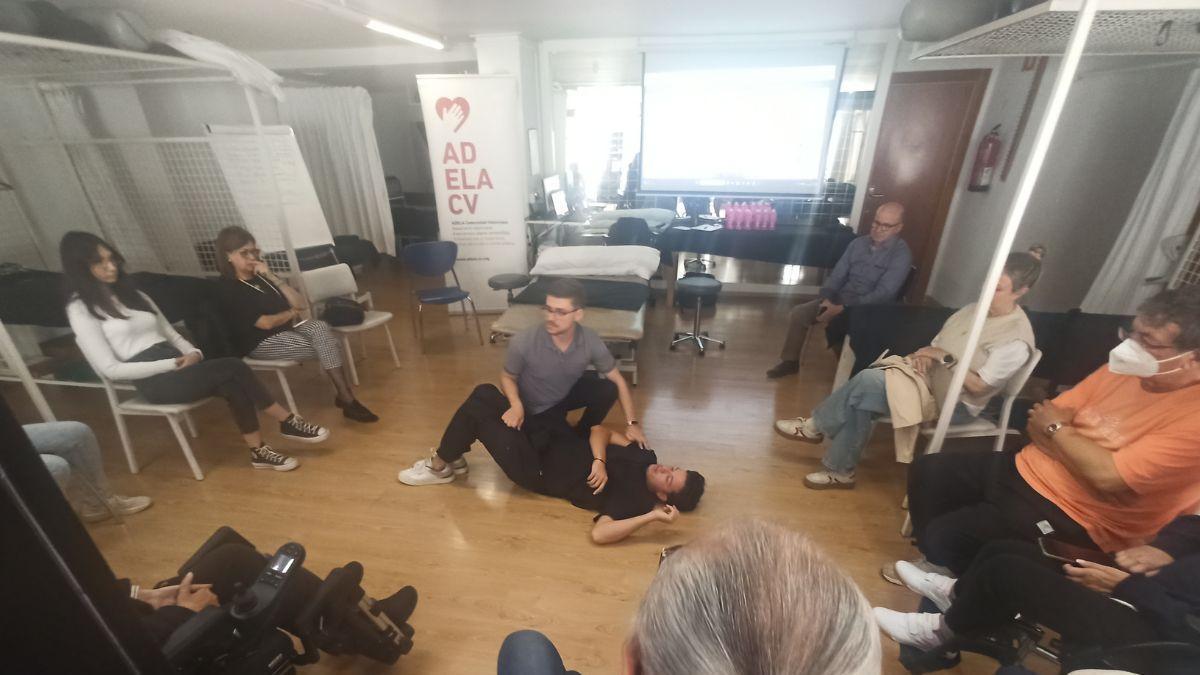 La Asociación Valenciana de Esclerosis Lateral Amiotrófica, fundada en 1992, trabaja día a día para ofrecer un apoyo integral.