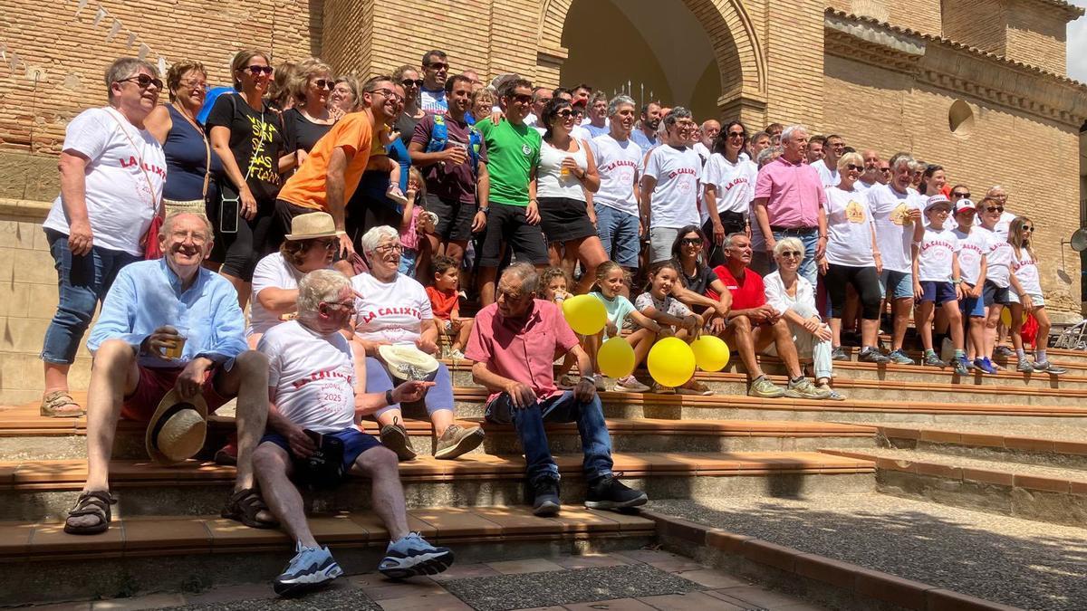Foto de los participantes en la iglesia de Almunia de San Juan.