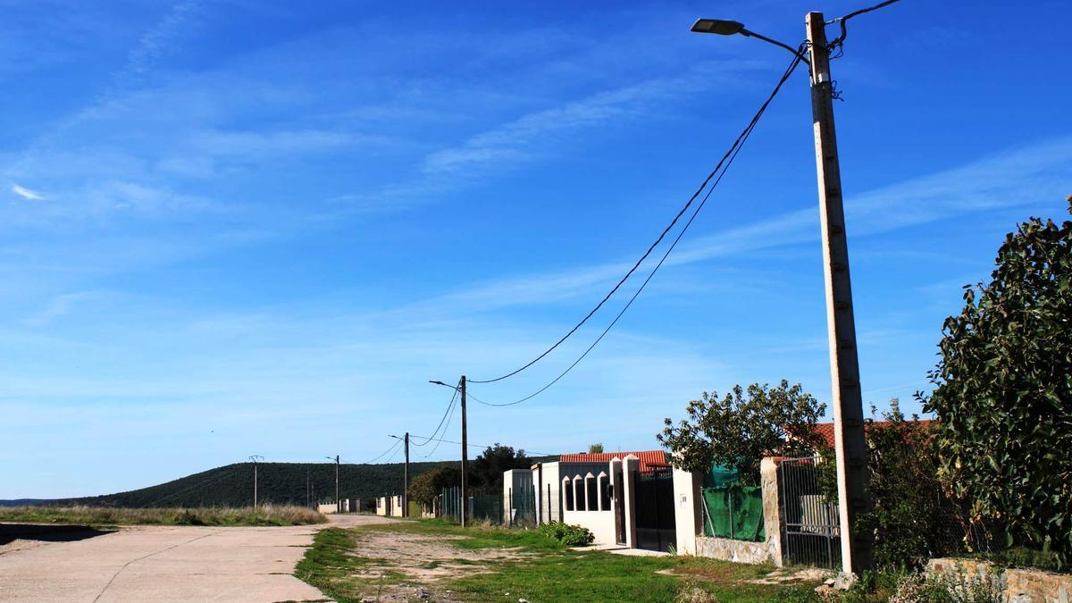 Alumbrado nuevo en el barrio de Carrascal.