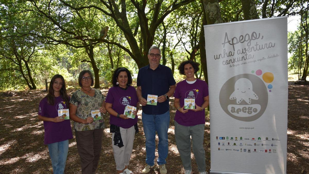 Acto de presentación da nova programación de Apego na Carballeira dos Trasnos, en Ventín (Ames).