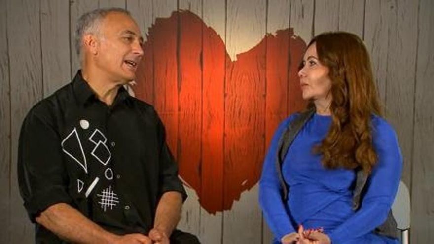 La infalible estrategia de una soltera de &#039;First dates&#039; para conocer el tamaño del miembro de su cita