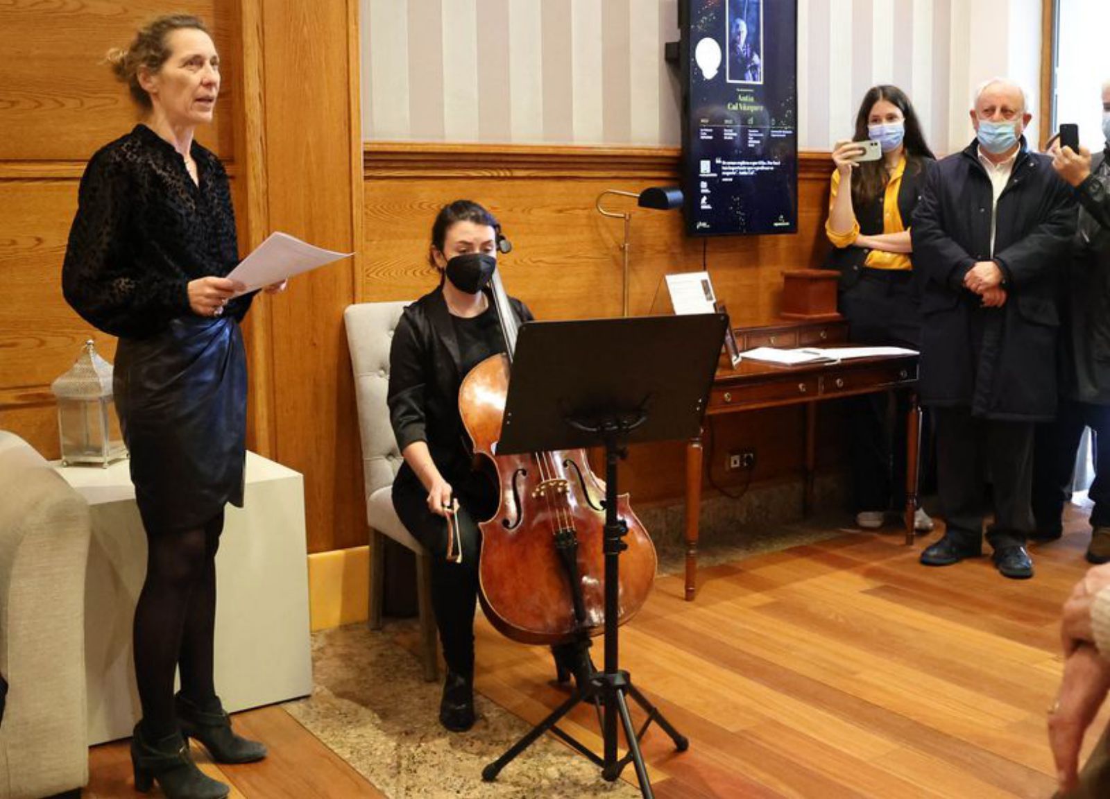 Beatriz Beiras, hija de Cal, en su discurso. / ALBA VILLAR