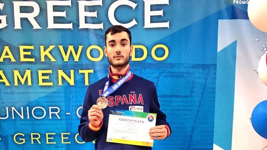 Ramon Ruiz es penja la medalla de bronze a l&#039;Open de Grècia