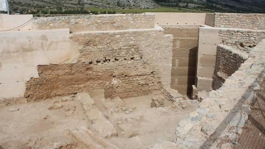 Orpesa recupera la torre oeste del castillo en una actuación arqueológica