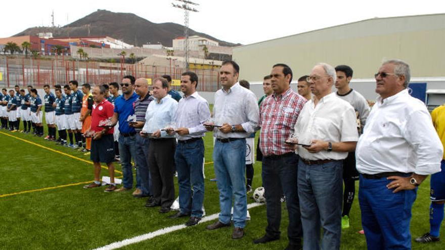La Guardia Civil investiga las obras del césped del campo de fútbol del Puerto