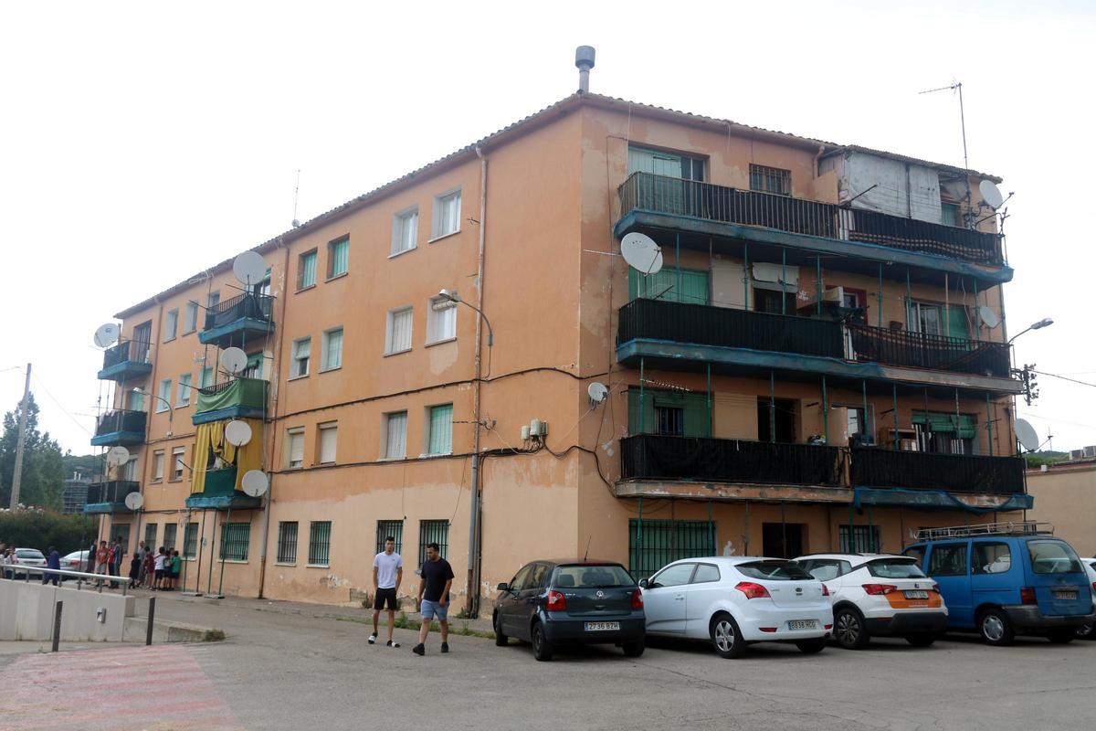 Les imatges de l'estat del bloc de la Creueta de Girona