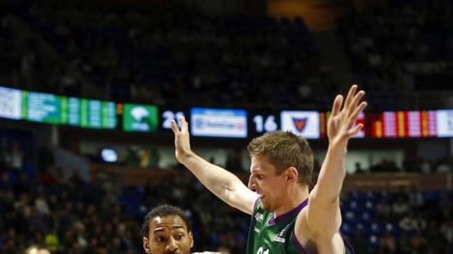 El Unicaja vence con suspense