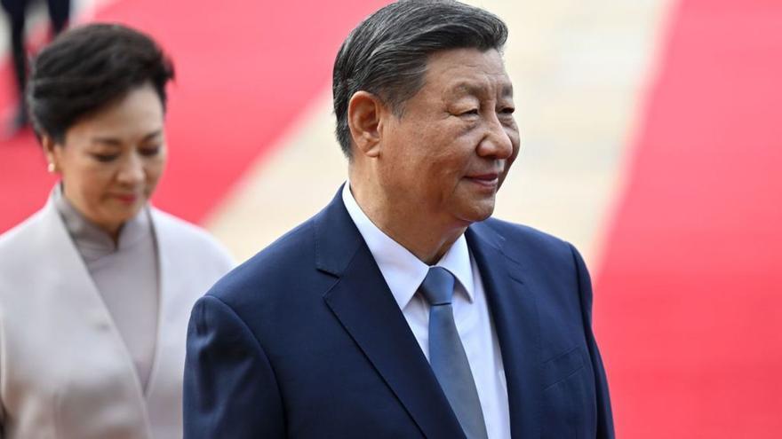 China no da una puntada sin hilo