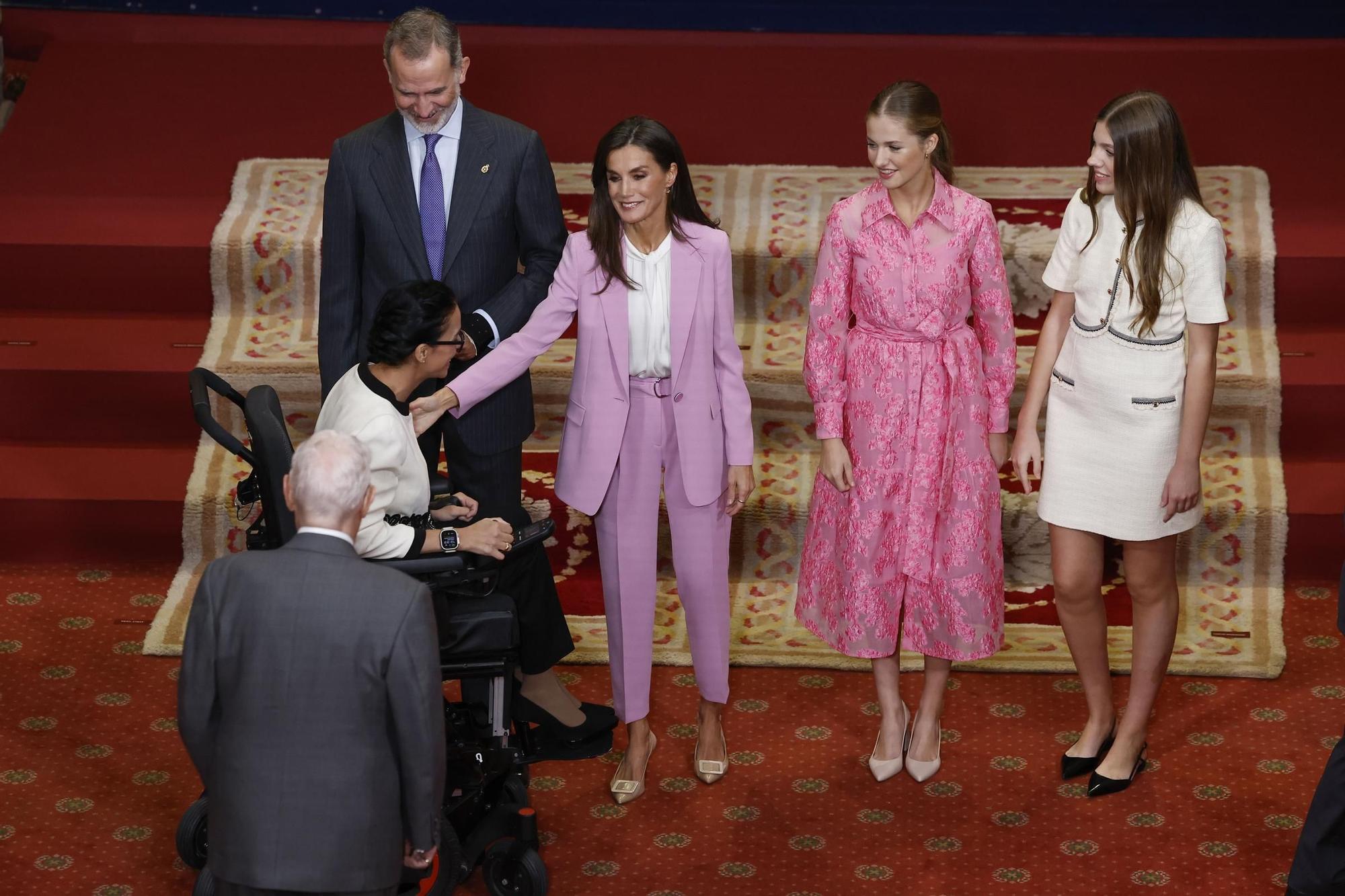 EN IMÁGENES: Personalidades, políticos y premiados se dan cita en el hotel de la Reconquista antes de la ceremonia de entrega de los Premios "Princesa"