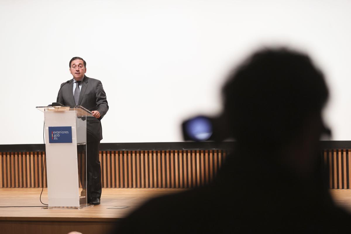 El ministro de Asuntos Exteriores, José Manuel Albares, pronuncia un discurso sobre Perspectivas de la Presidencia Española del Consejo de la UE, este jueves en Madrid. El ministro de Asuntos Exteriores, José Manuel Albares, pronuncia un discurso sobre Perspectivas de la Presidencia Española del Consejo de la UE, este jueves en Madrid.