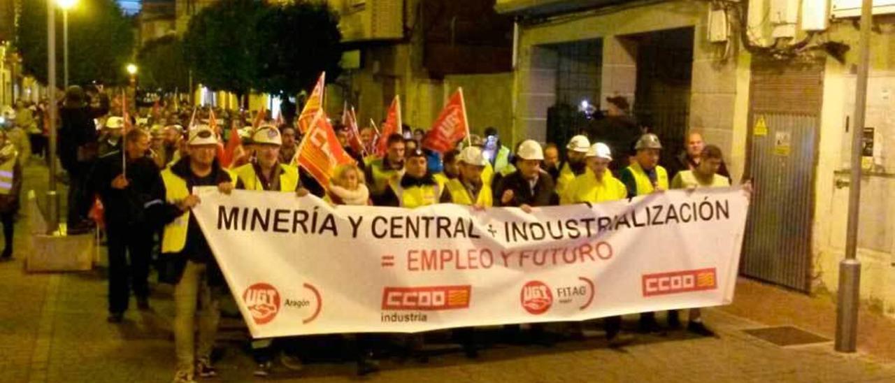 UGT y CC OO instan al ministro de Energía a activar un sistema de primas al carbón