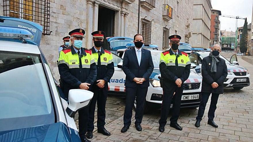 Els Mossos estrenen tres  dels 41 cotxes nous que tindran a la regió de Girona