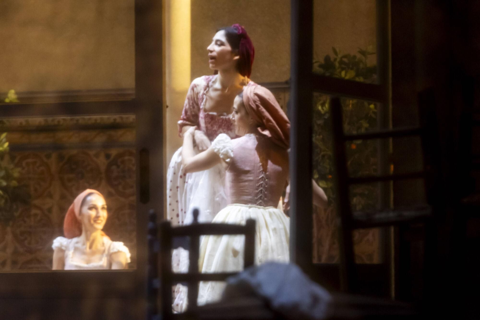 EN IMÁGENES: Ensayo en el Campoamor de la ópera "Las bodas de Fígaro"