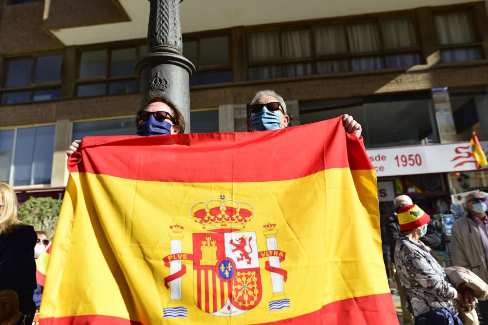 Vox y sus simpatizantes se concentran en Cartagena por la Constitución